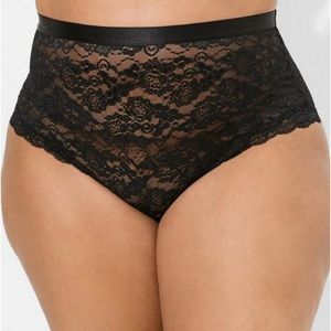 Torrid size 6 new never worn